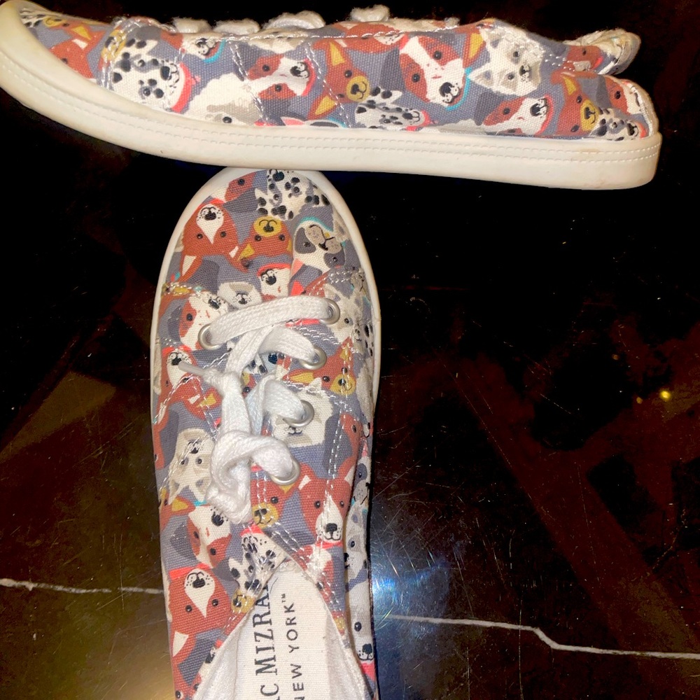 Issac Mizrahi New York limited painted dogs sneakers. Low price, 5 brand New!